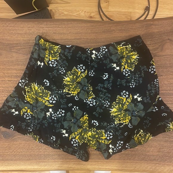 Free People - flowy shorts - Picture 2 of 3